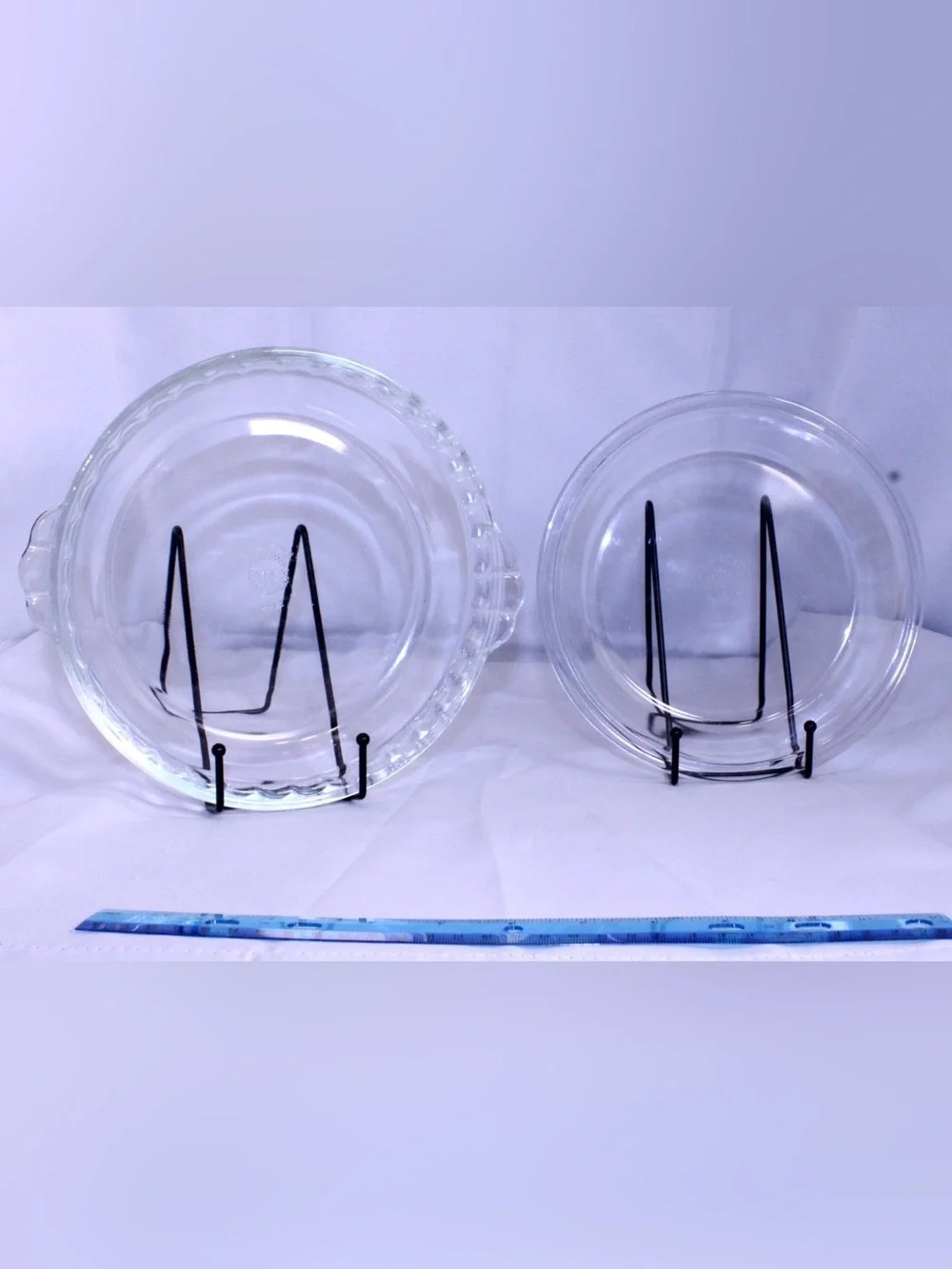 Vintage PYREX Pie Plate Set - 209 and 208